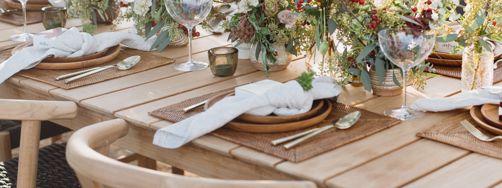 Elevate Your Table Setting with Our Stylish Table Top Accessories